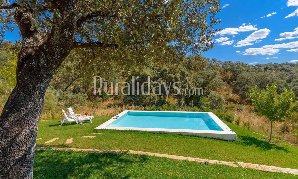 El Garrobo Villa | Finca Rural Los Gorriones El Castillo de las Guardas by Ruralidays