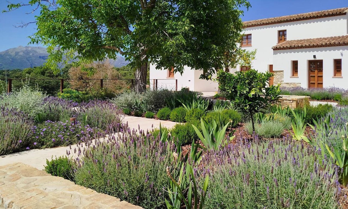 Algatocin Villa | Finca Vegachi - Five Bedroom Villa, Sleeps 10