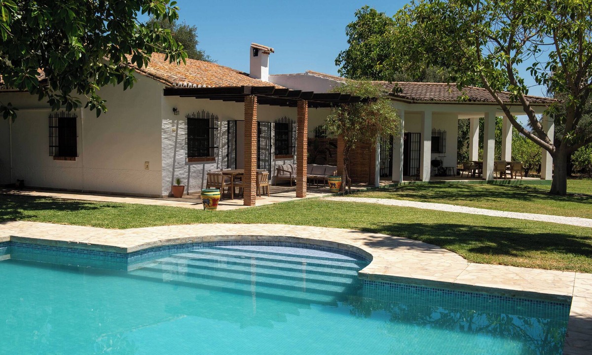 Cartama House | Finca Vinido is a charming, stylish holiday home close to Málaga and Marbella