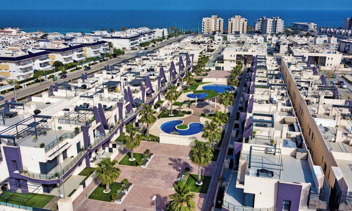Pueblo Latino Apartment | First floor apartment close to beach in Mil Palmeras