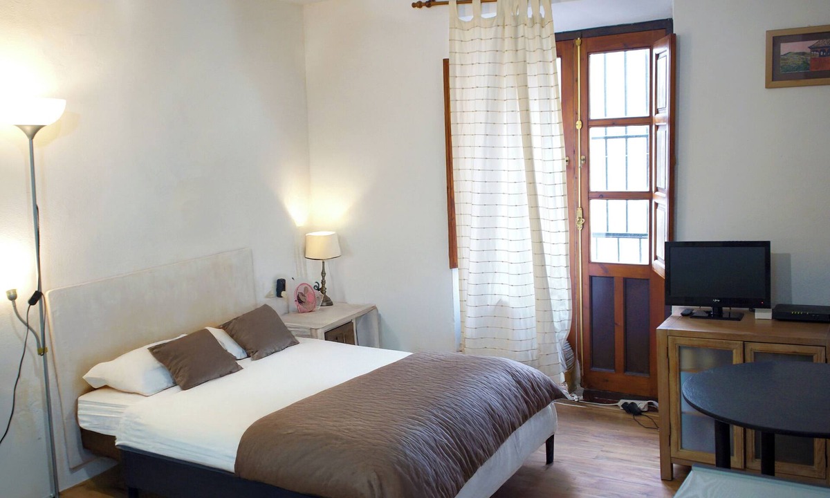 San Ildefonso Apartment | Full Apartment Downtown - Arco de Elvira