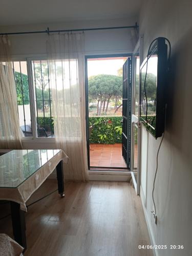 Isla Cristina Apartment | FUNDADORES, Playa Central con vistas a la ría 2-6Pax