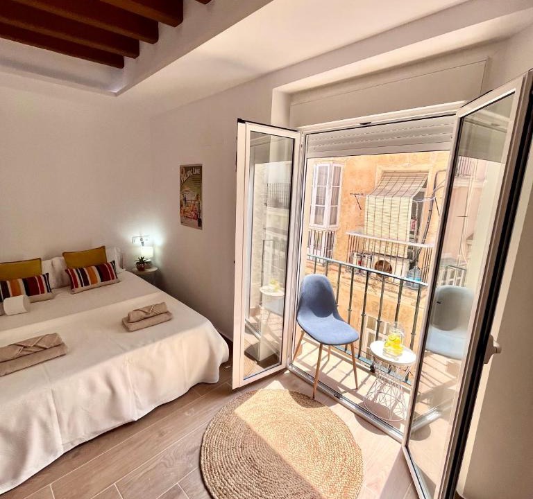 Old Town Apartment | GATU PREMIUM Villa Flamenca , Preferente mayores de 25 años y familias