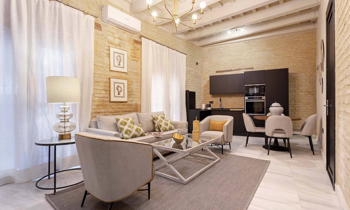 Historical Center Apartment | Genteel Home Acetres