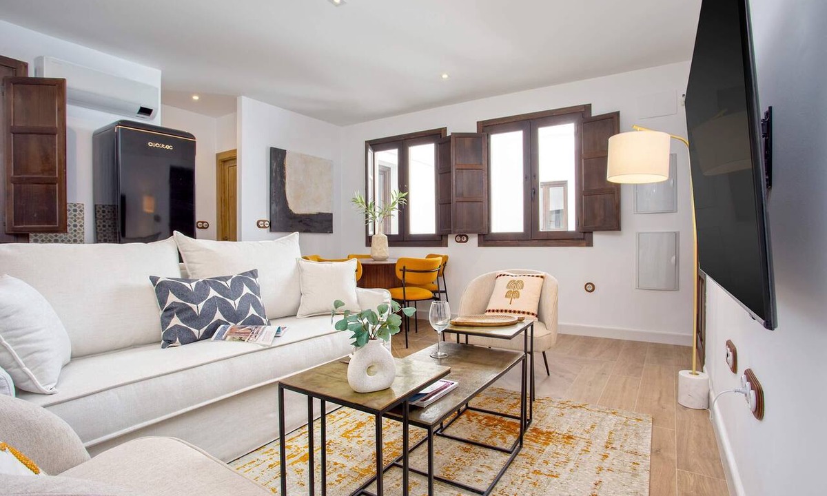Centro - Sagrario Apartment | Genteel Home Horno Marina 10