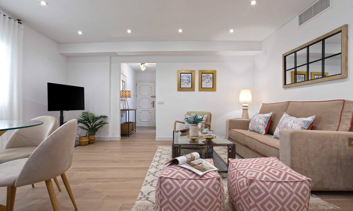 San Miguel-Capuchinos Apartment | Genteel Home Plaza de las Doblas