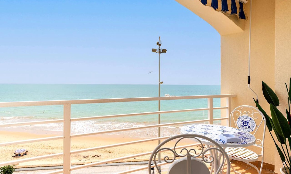 Cadiz Apartment | Genteel Home Victoria