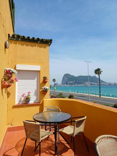 La Linea de la Concepcion House | Gibraltar Views Guest House