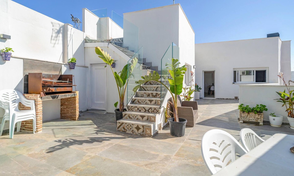 Benalup-Casas Vieja House | Gorgeous home in Benalup-Casas Viejas