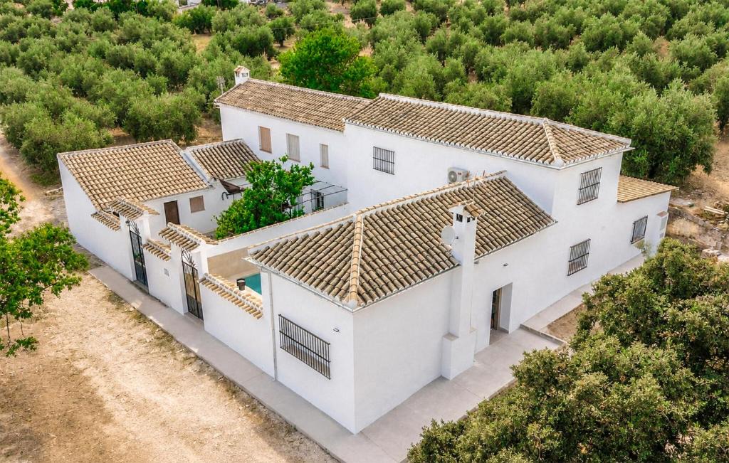Iznajar House | Gorgeous Home In Iznajar