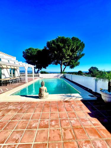 Churriana Villa | GRAND VILLA Costa del Sol, 10 bedrooms, sleeps up to 30, sea view