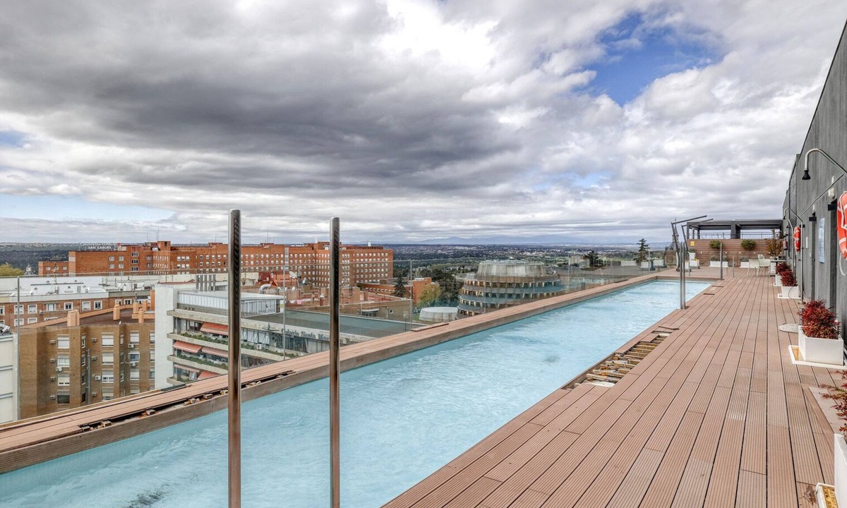Vallehermoso Apartment | Hip Vallehermoso 2BR w/ Gym & Pool nr Ciudad Universitaria, by Blueground