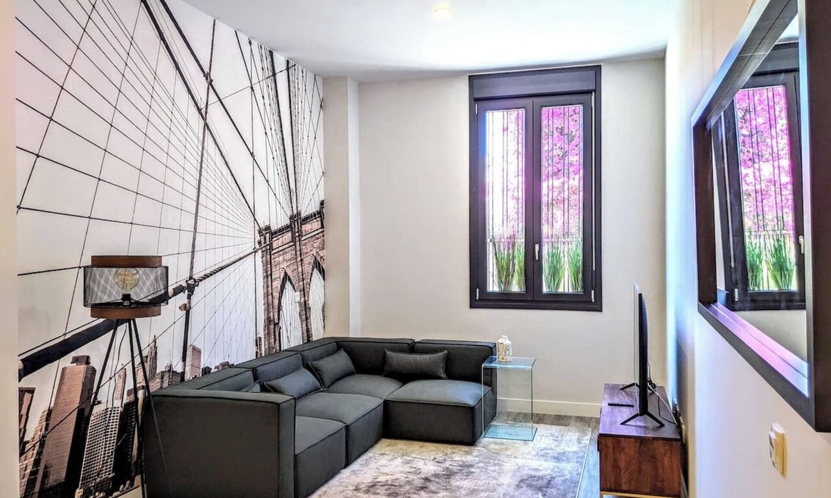 San Felipe Neri Apartment | Historical center with pool/garage/paddle tennis