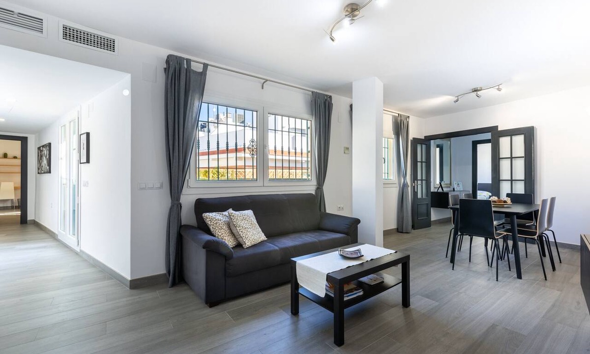 Malaga Historic Centre Apartment | Holiday Apartment “Maravilloso Ático en Pleno Centro” with City View