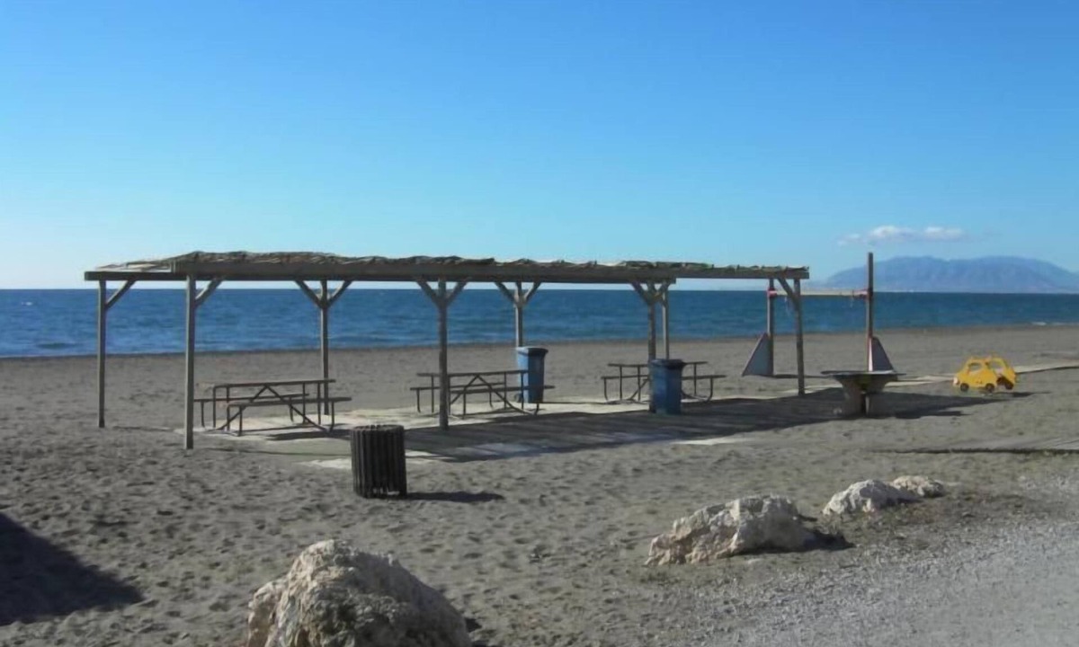Torre de Benagalbon Apartment | Holiday flat near the beach