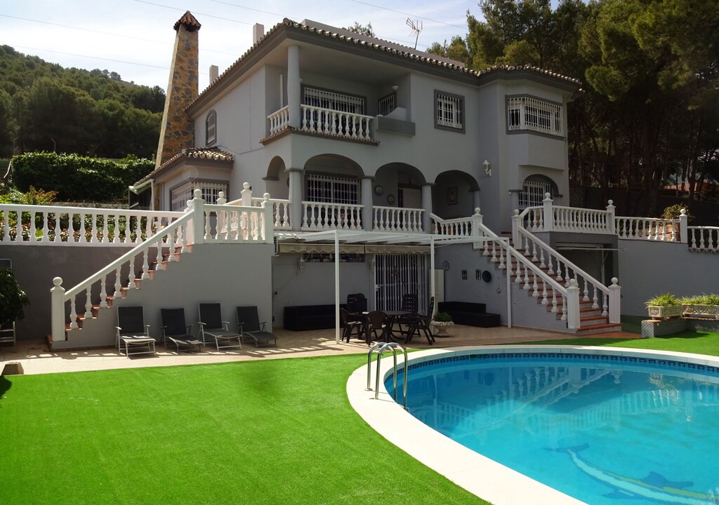 Pinos de Alhaurin House | Holiday house Alhaurin de la Torre for 1 - 12 persons with 5 bedrooms - Holiday home