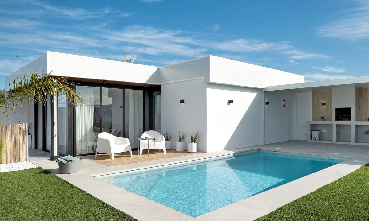 Campano House | Holiday Home 'Casa Adriana' with Private Pool, Wi-Fi and Air Conditioning