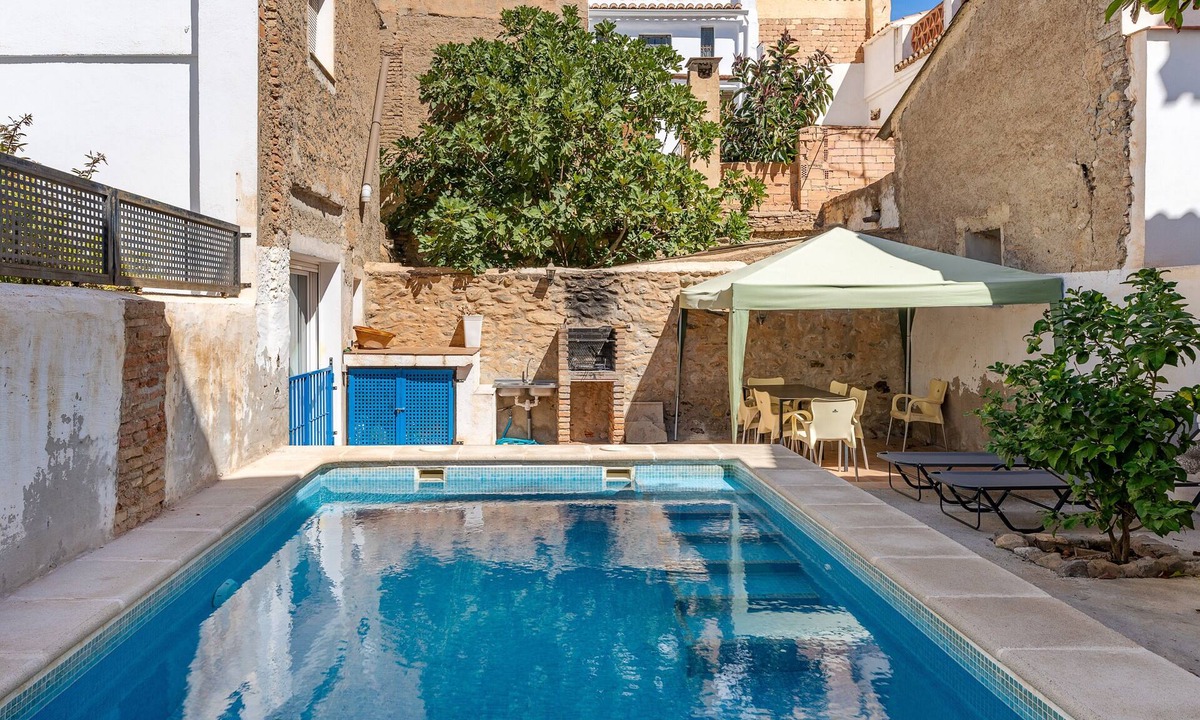 Lecrin Valley House | Holiday Home "Adriana" with Private Pool, Terrace, and Wi-Fi