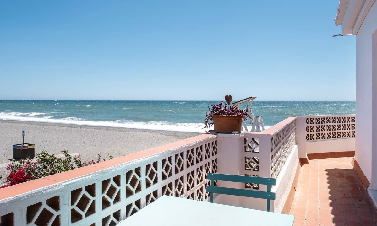 Caleta de Velez House | Holiday Home 'Casa Nido Playa' with Sea View, Wi-Fi and Air Conditioning