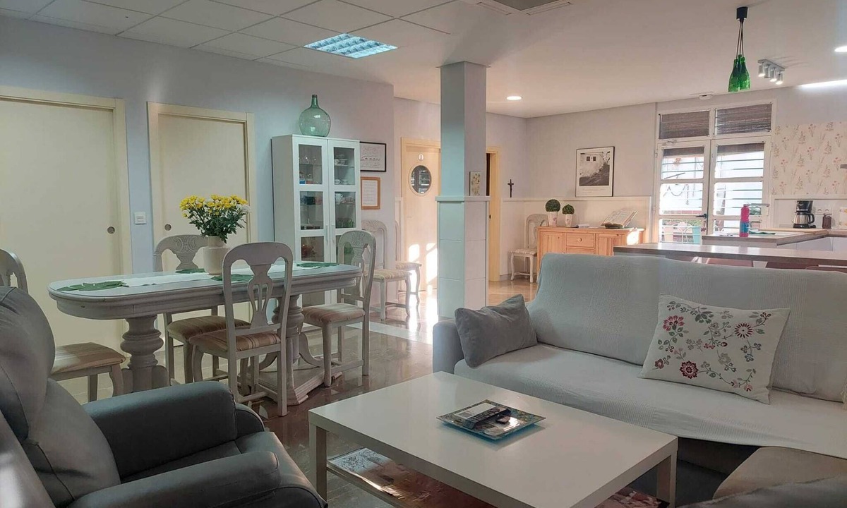Alomartes House | Holiday Home 'Casa Del Olivo Lucio En Alomartes' with Mountain Views