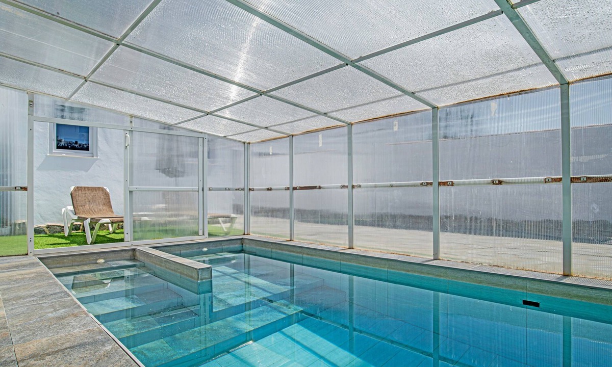 San Ambrosio House | Holiday Home 'Casa El Elefante' with Heated Pool, Wi-Fi and Air Conditioning
