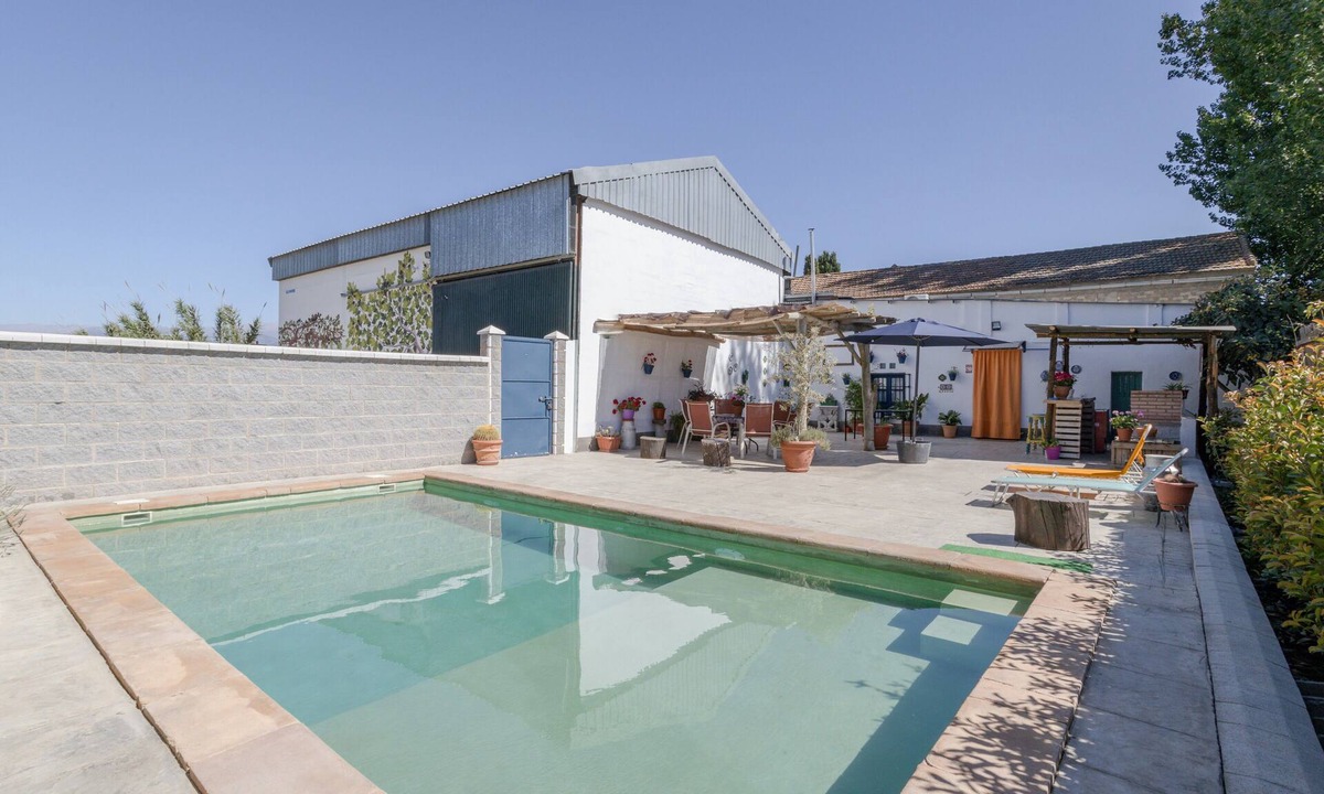 Granada House | Holiday Home "Casa Encarnacion" with Mountain View, Pool & Wi-Fi