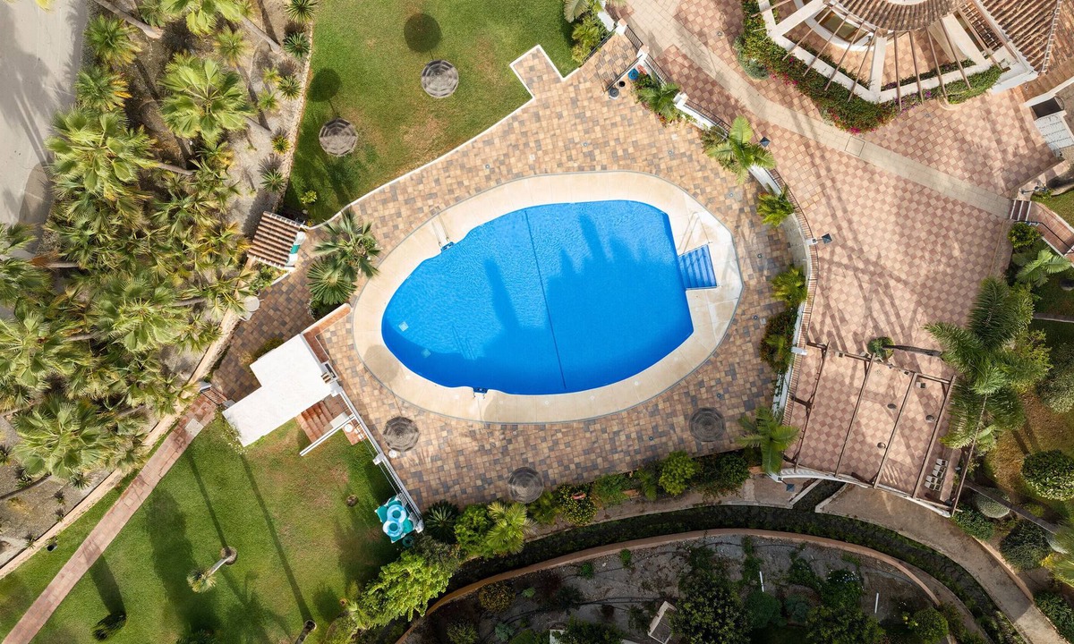 Oasis del Capistrano House | Holiday Home "Casablanca 38 Oasis de Capistrano" with Mountain View, Pool & Wi-Fi