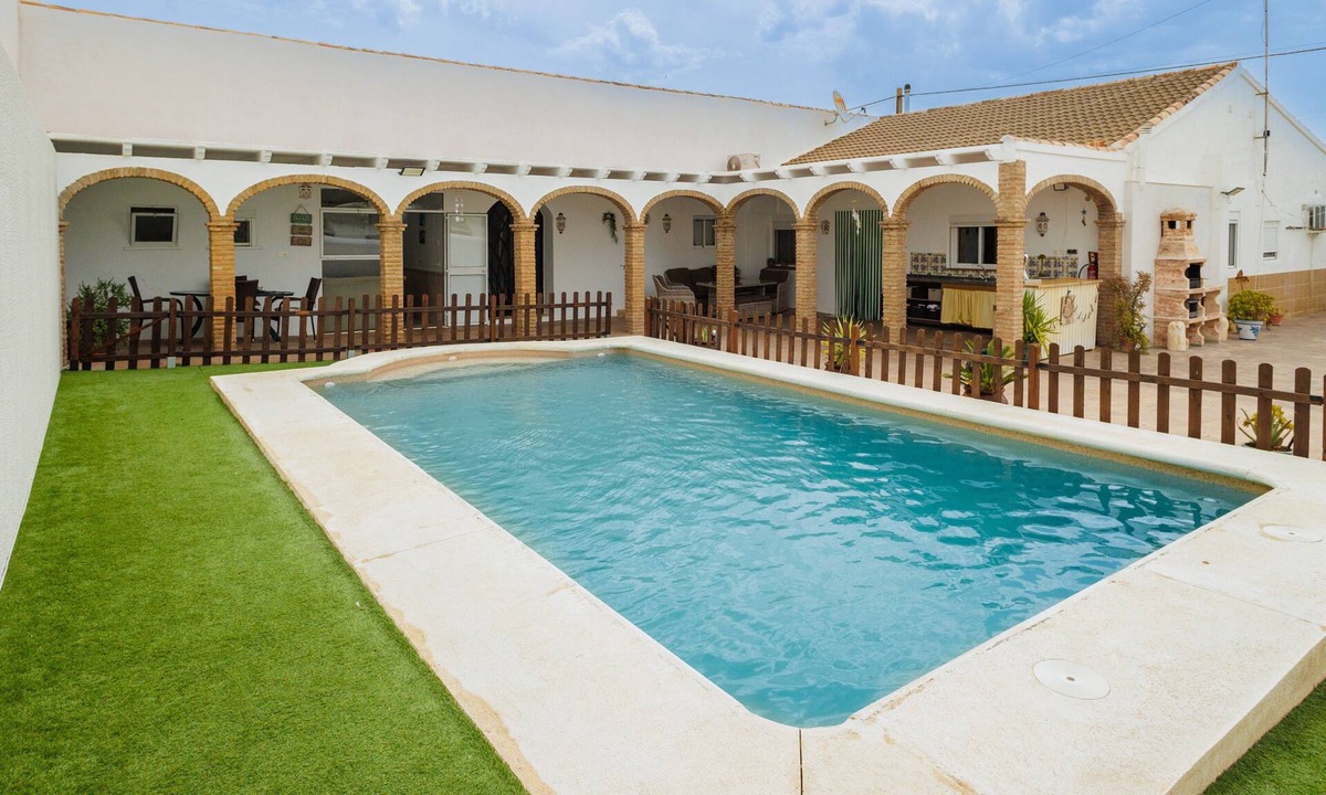 Sierra de Yeguas House | Holiday Home 'El Llano' with Mountain View, Wi-Fi and Air Conditioning