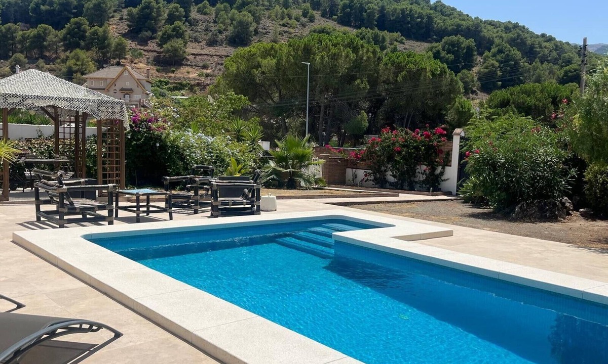 Pinos de Alhaurin House | Holiday Home "Villa Ambroise Alhaurín De La Torre" with Wi-Fi and Air Conditioning