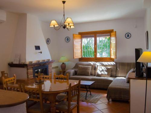 Nechite House | Holiday Home Ländliches Haus mit Jacuzzi by Interhome