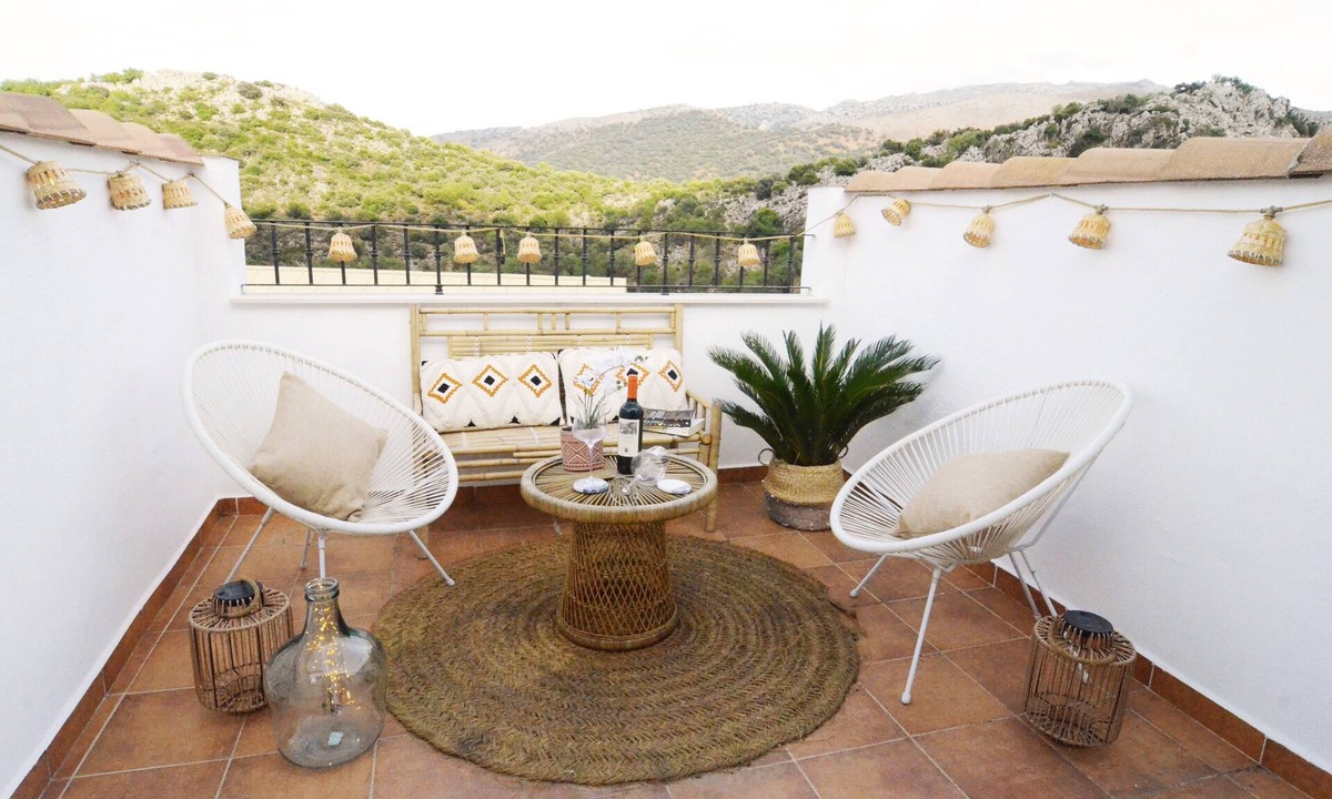 Benaojan House | Holiday Home 'La Casa De Las Orquídeas' with Private Pool, Private Terrace and Wi-Fi