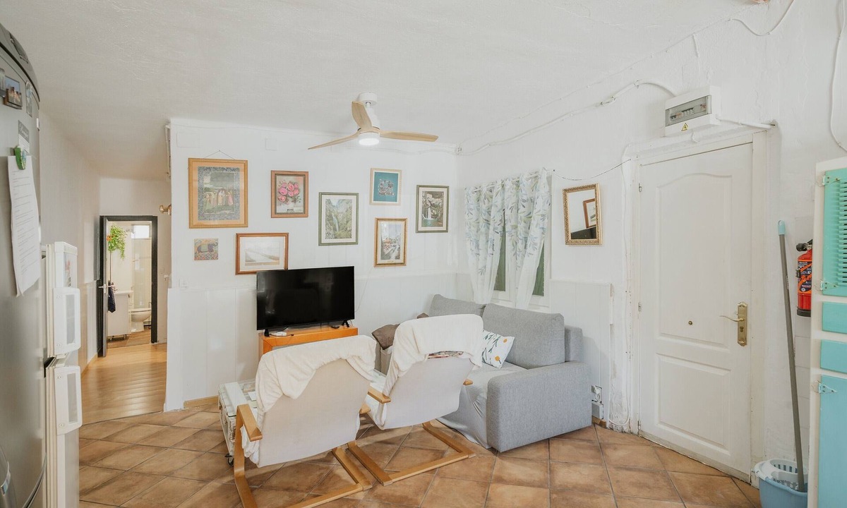Navaluenga House | Holiday Home 'Pisito Del Pueblo' with Wi-Fi and Air Conditioning