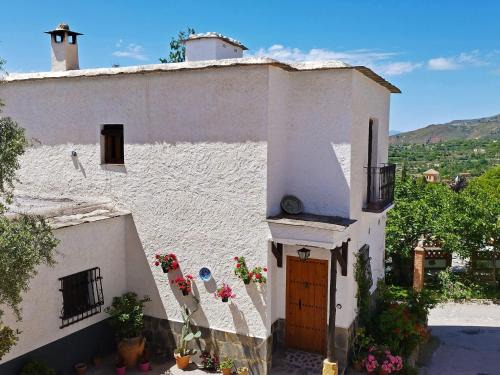 Nechite House | Holiday Home Schönes Haus in Anlage mit Schwimmbad by Interhome