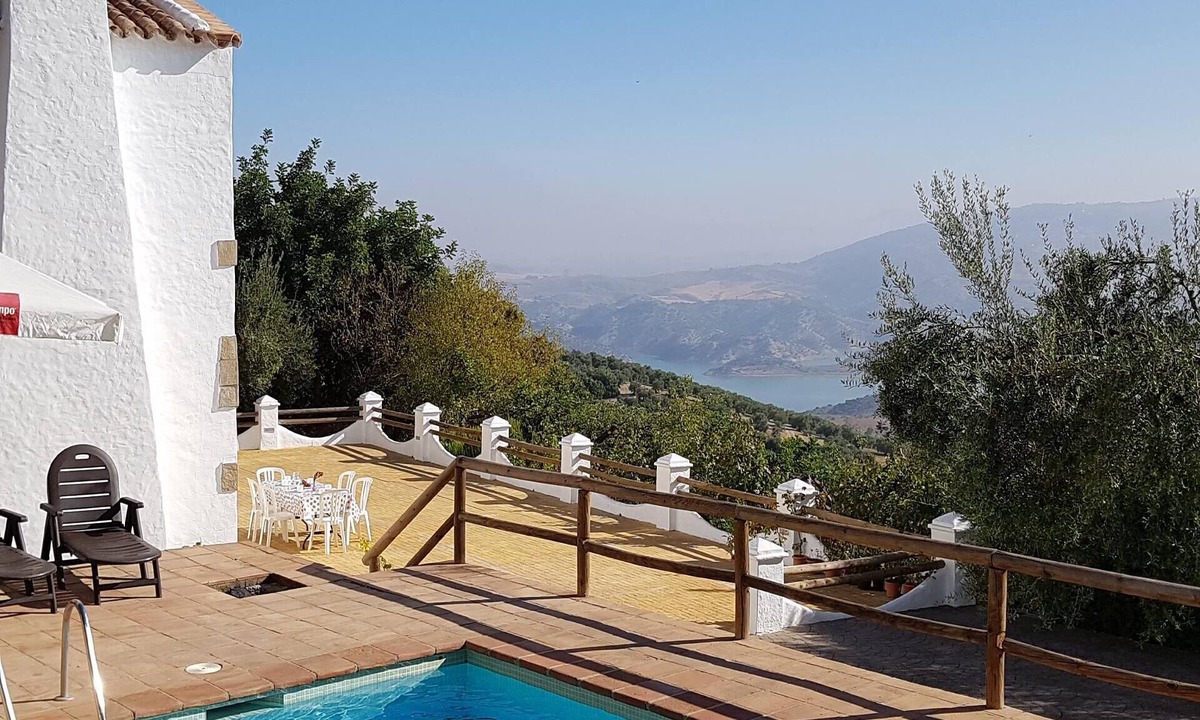 Zahara de la Sierra House | Holiday house Zahara de la Sierra for 11 persons with 5 bedrooms - Holiday home