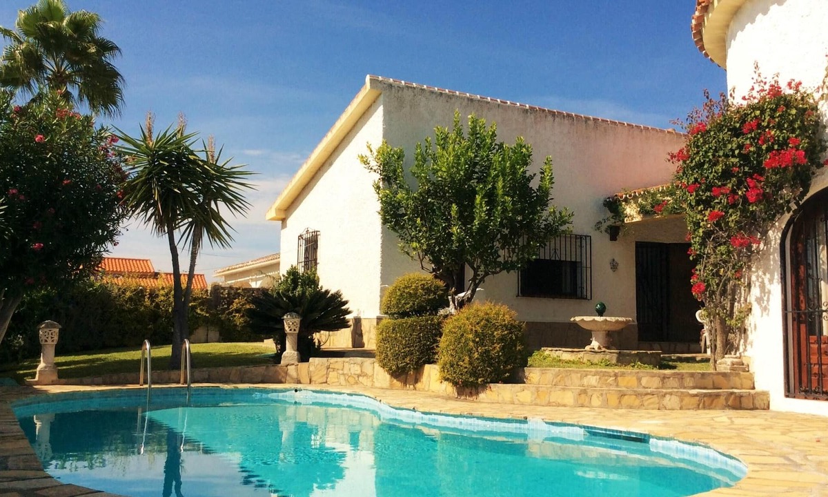Benajarafe Villa | Homerez - 300 m away from the beach! Amazing villa for 6 ppl. with swimming-pool