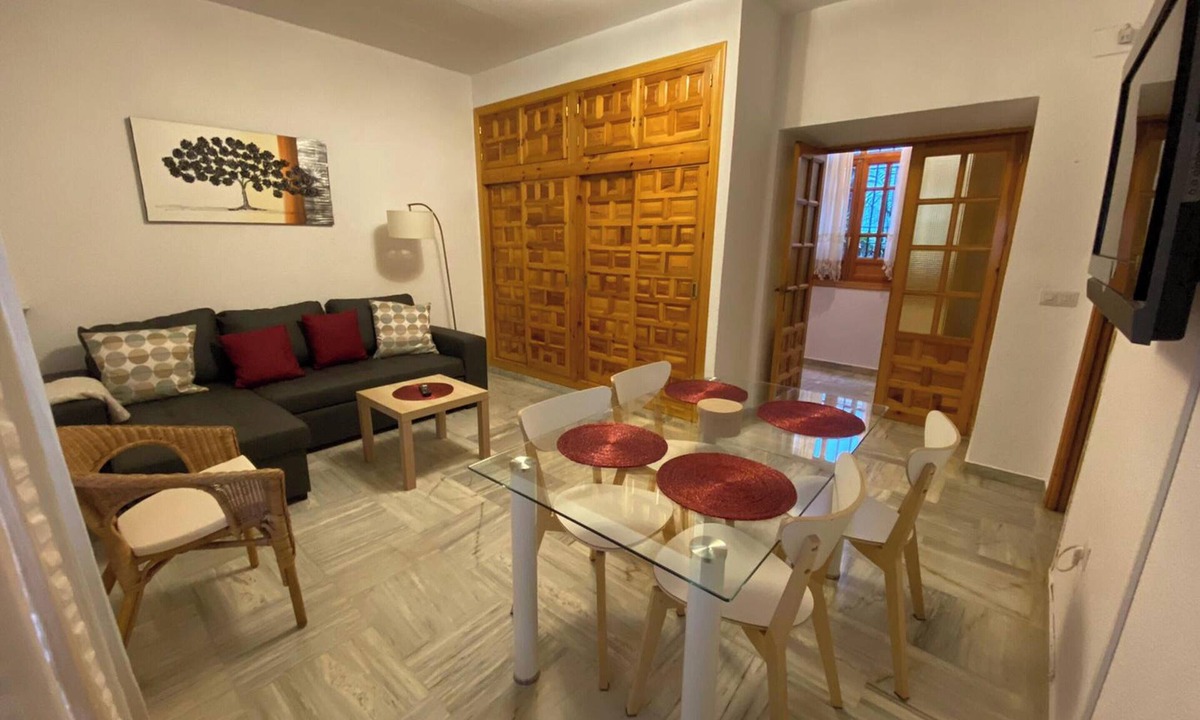 La Trinidad-San Juan y Todos los Santos Apartment | Homerez - Apt, Central Córdoba.