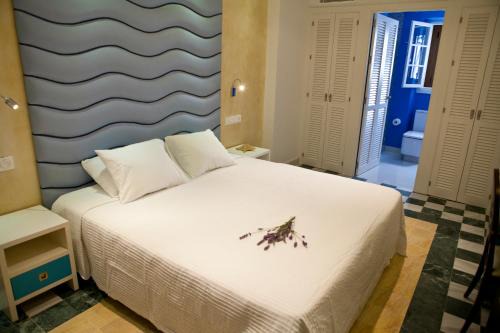 Conil de la Frontera City Center Hotel | Hostal El Alojado de Velarde