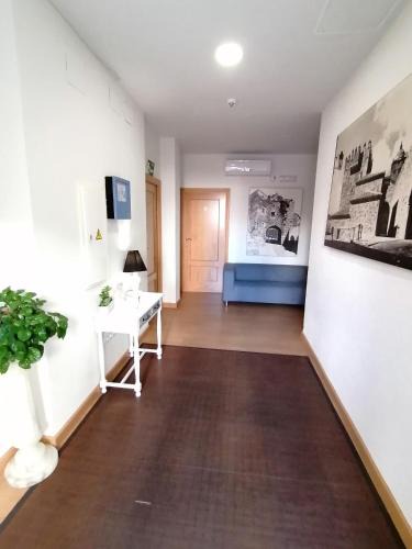 Casas Baratas House | Hostal Hernan Cortes