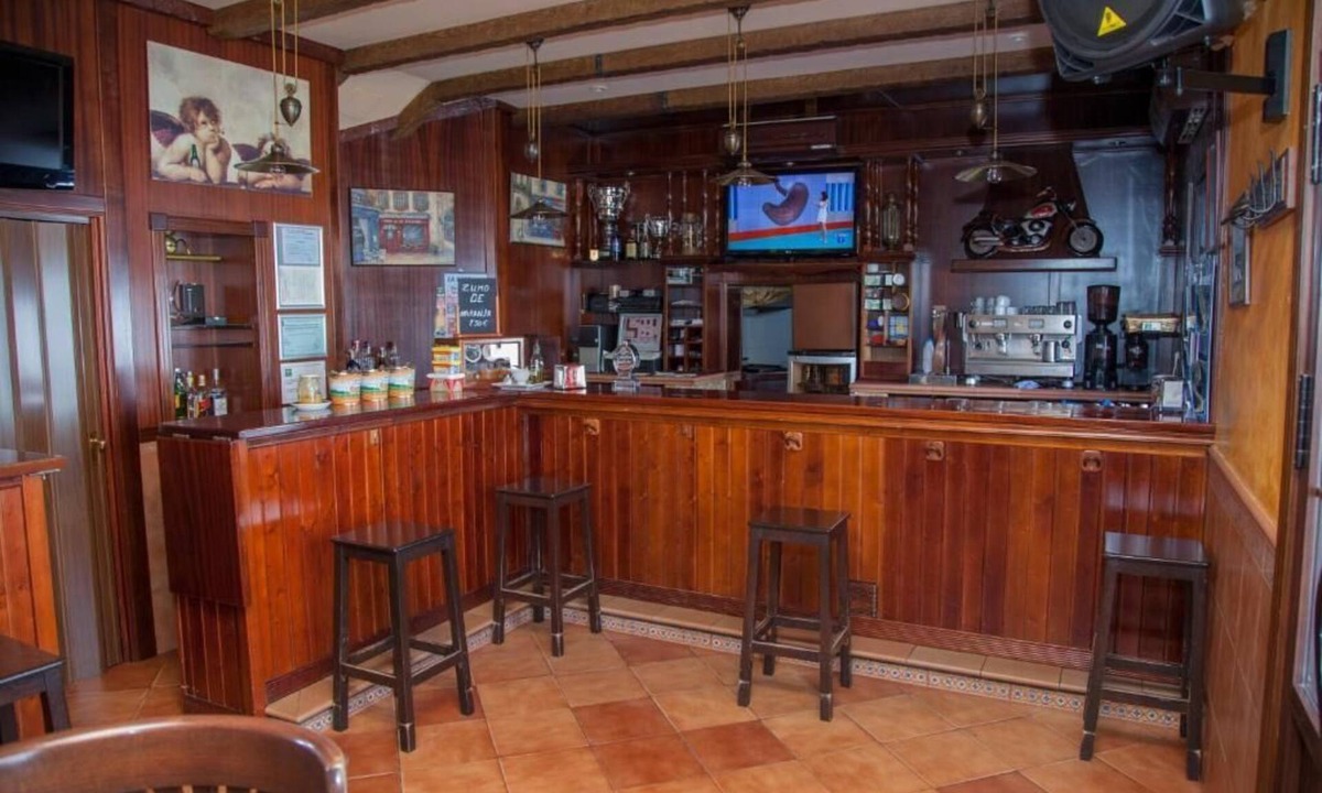 Escacena del Campo Hostel | HOSTAL PENSION LA RUTA