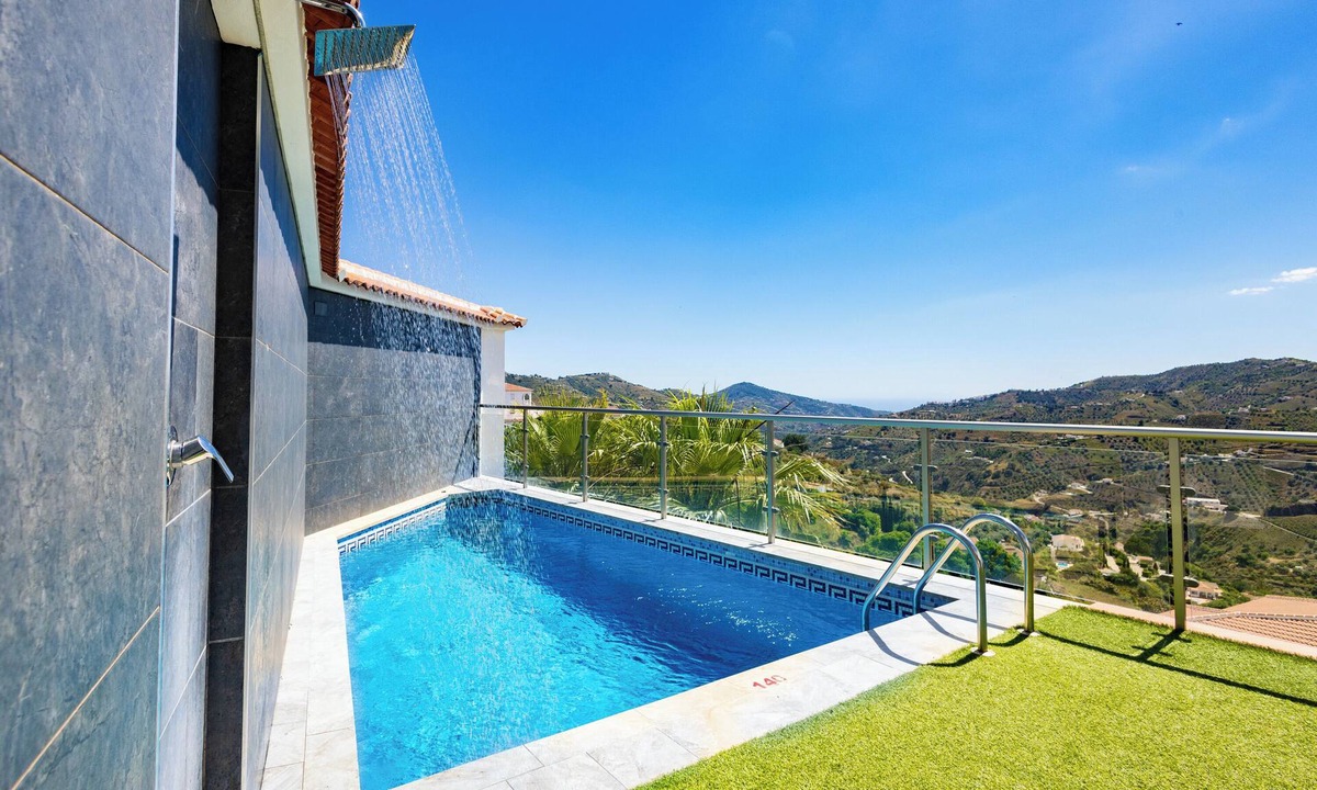 Canillas de Albaida Hotel | Hotel Mirador