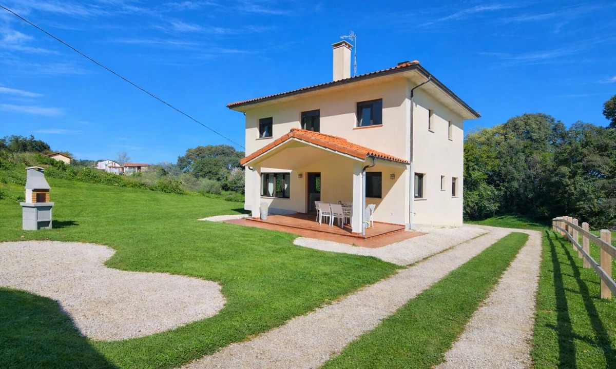 Llamigo House | House in Llanes with garden - Huergo Mar y Playa