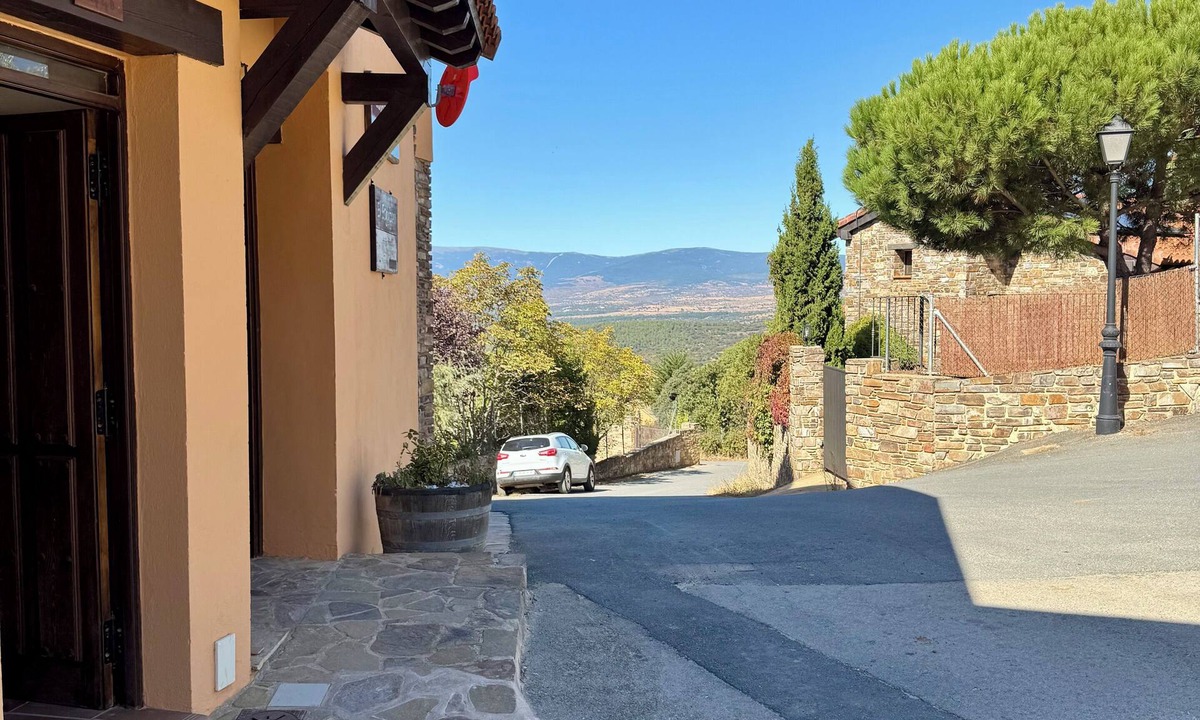 Berzosa del Lozoya House | House in the mountains