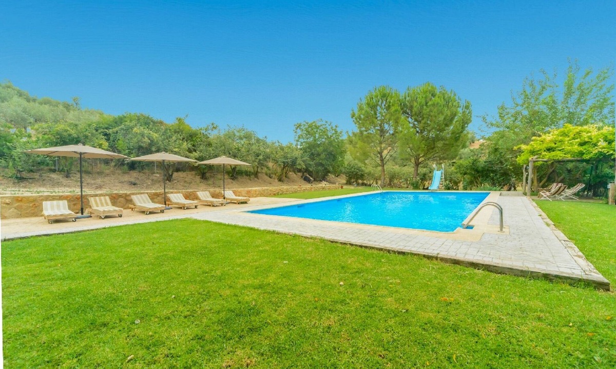 Carcabuey Cottage | House with large swimming pool, mountain, jacuzzi, By PLANETRURAL