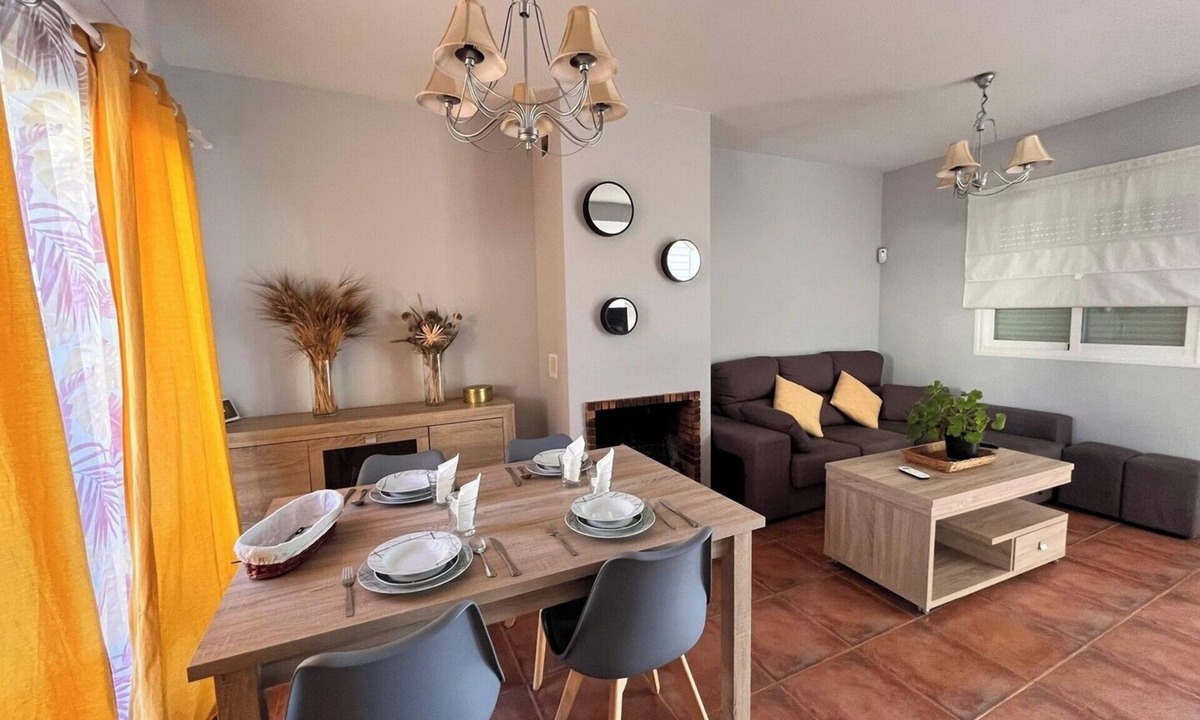 Sierra de Yeguas House | House with pool in Malaga