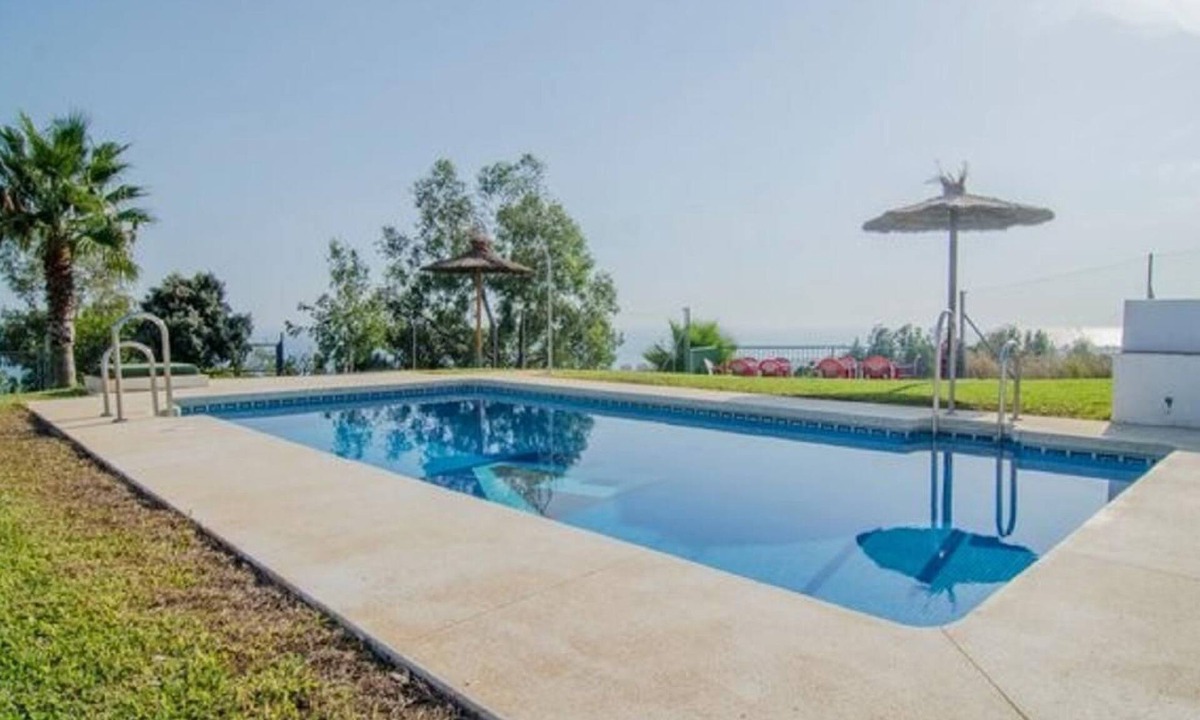 Chilches Apartment | "Huelva" mit Gemeinschaftspool in einem andalusischen "Cortijo" in Chilches by Interhome