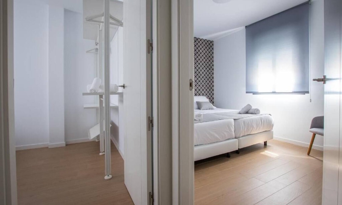 Figares Hotel | Ibericabeds Granada
