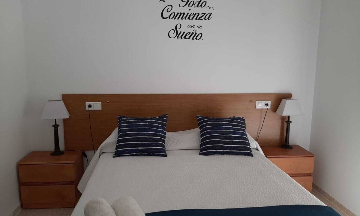 Almensilla House | Independent apartment in villa with 3000m plot and shared pool