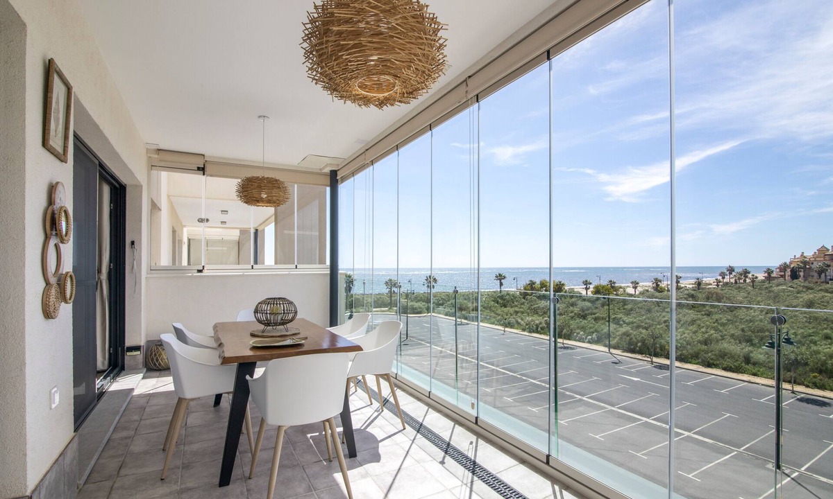 Playa de Isla Canela Apartment | Isla Canela Deluxe Beachfront Apartment. Los Flamencos