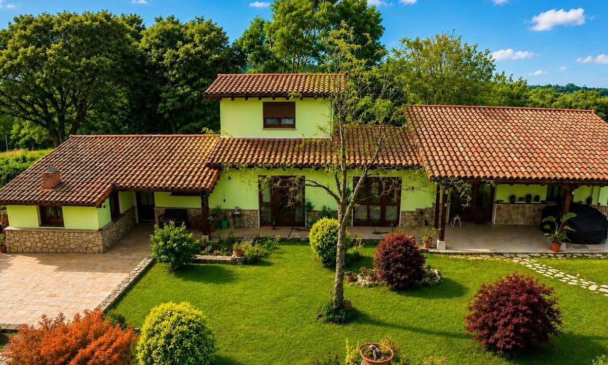 La Pesa House | La Braña in Llanes · Garden, Beach, and Hiking