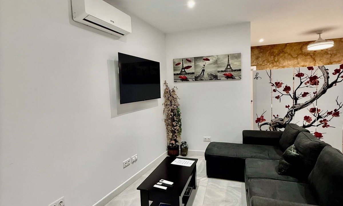 Distrito Centro Apartment | La Casa de July Moderna